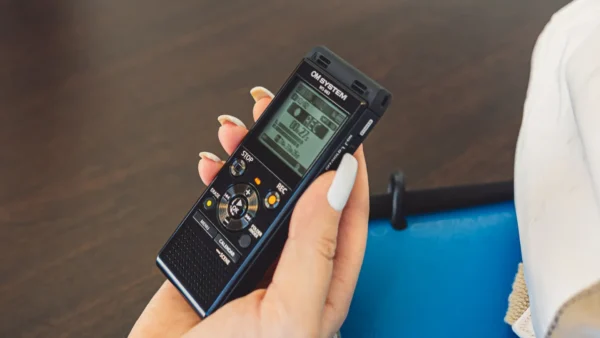 OLYMPUS - WS-883 - DIGITAL VOICE RECORDER 8GB - Image 3